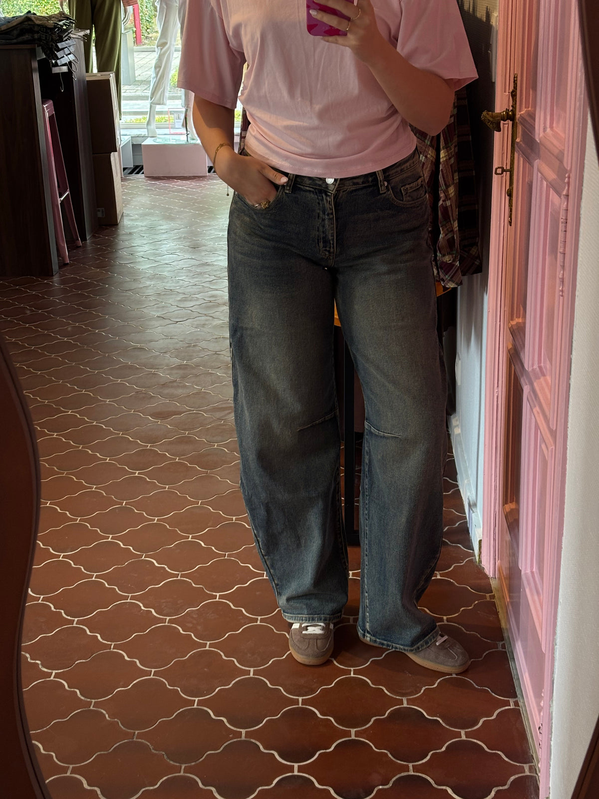 Barrel leg jeans
