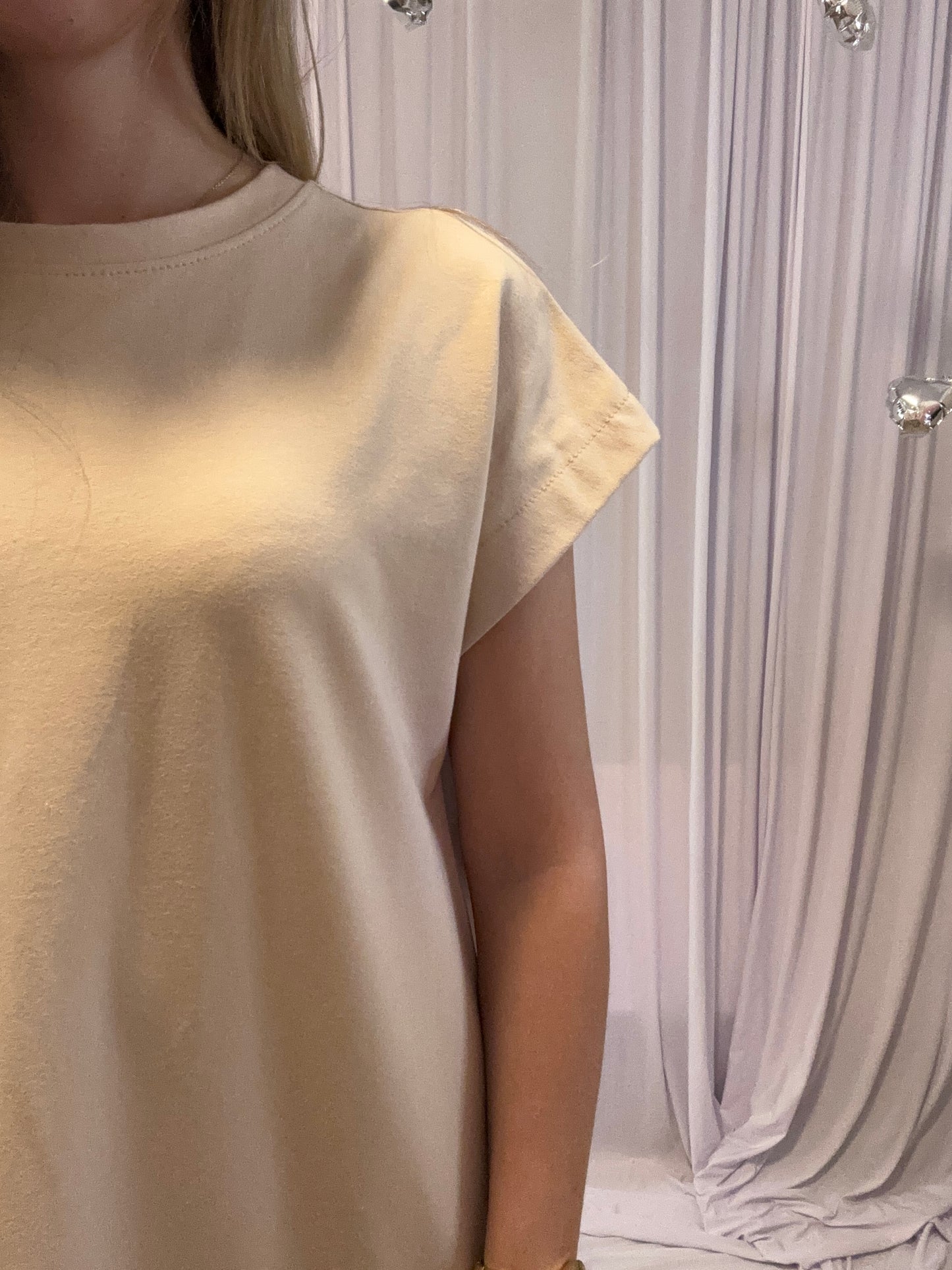 Julia’s t-shirt dress beige