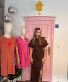 Julia's basic twist dress bruin