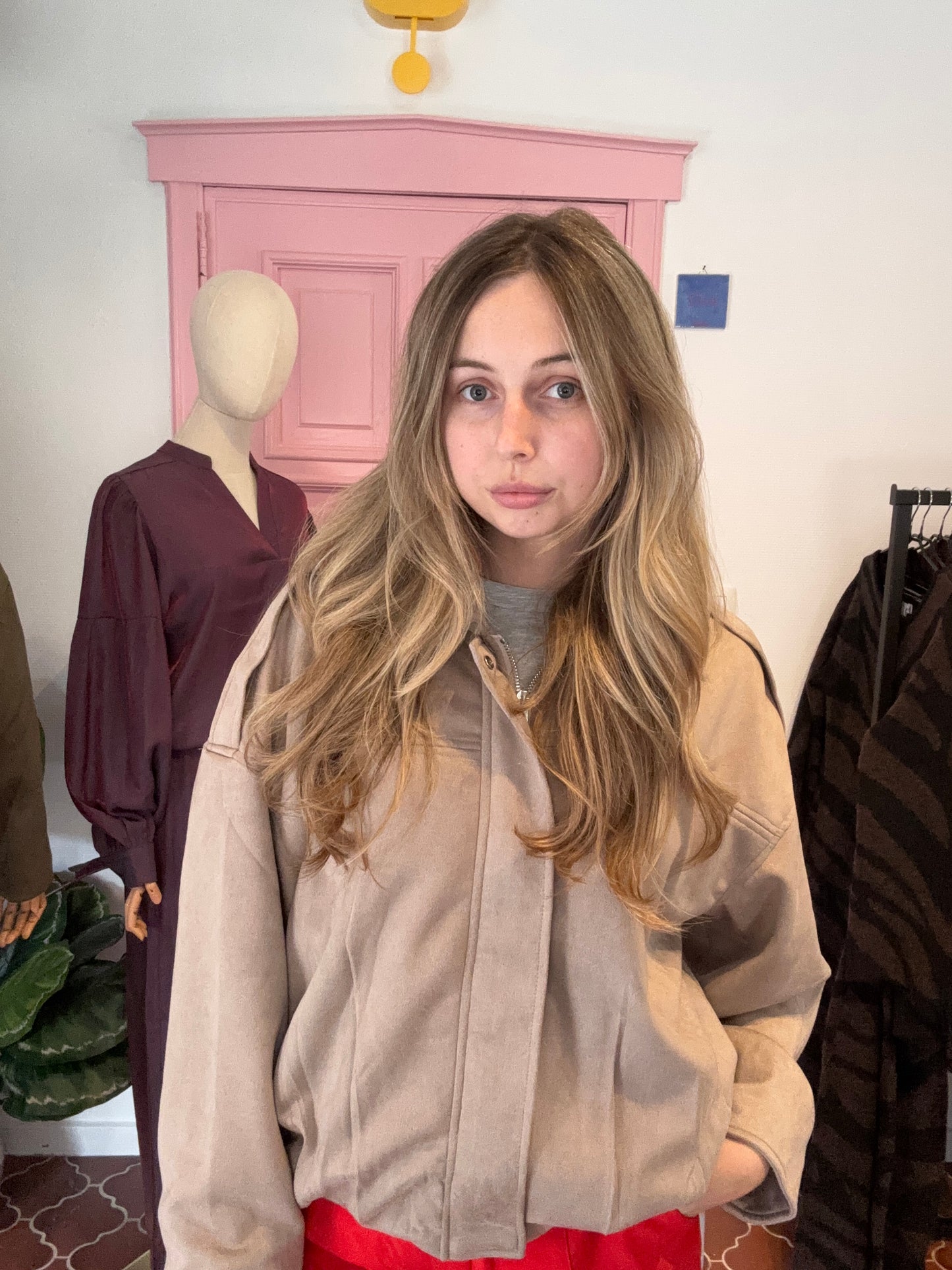 Juliette's bomber jacket suède beige