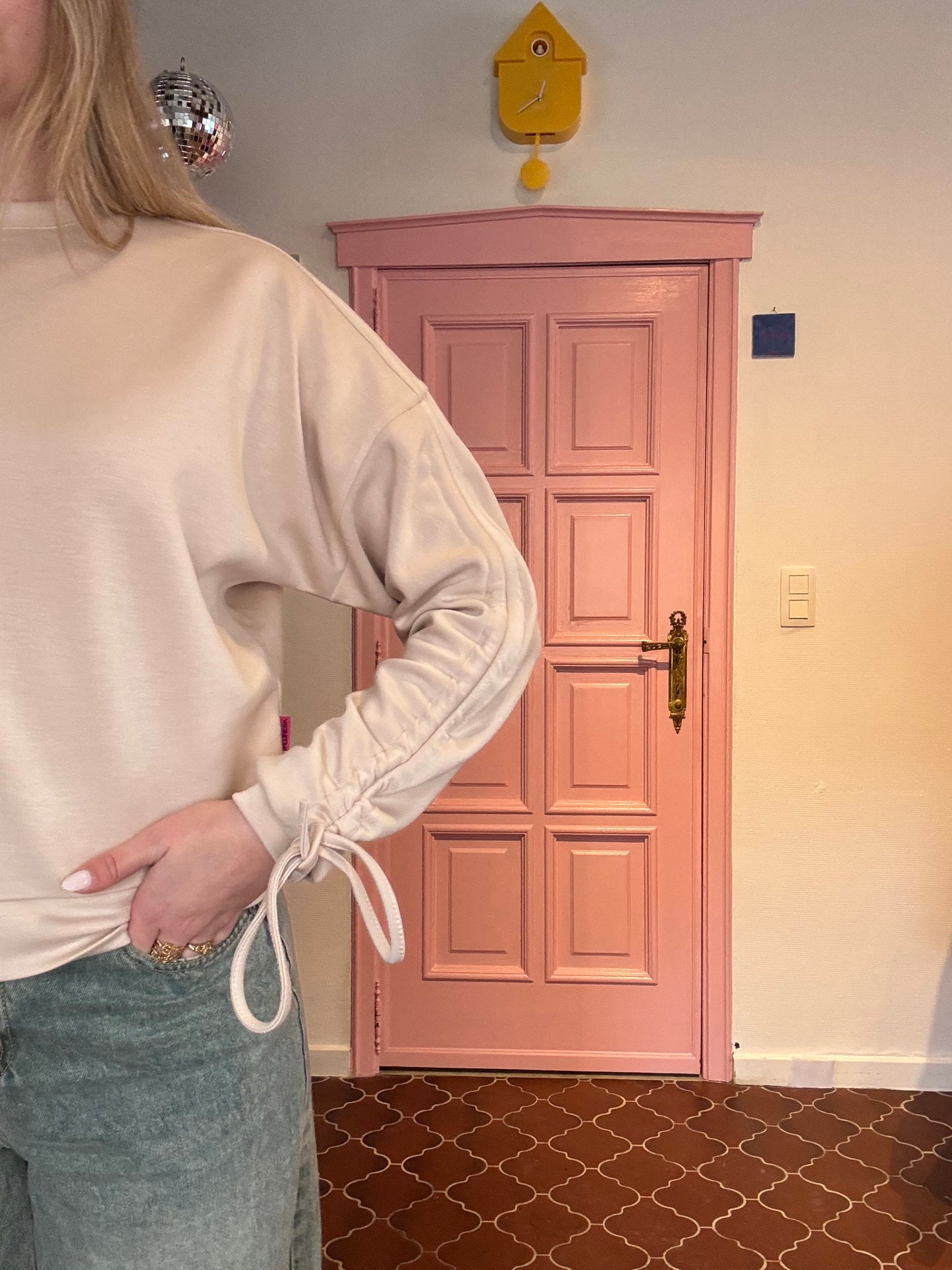 Fluresk - beige sweater met strik