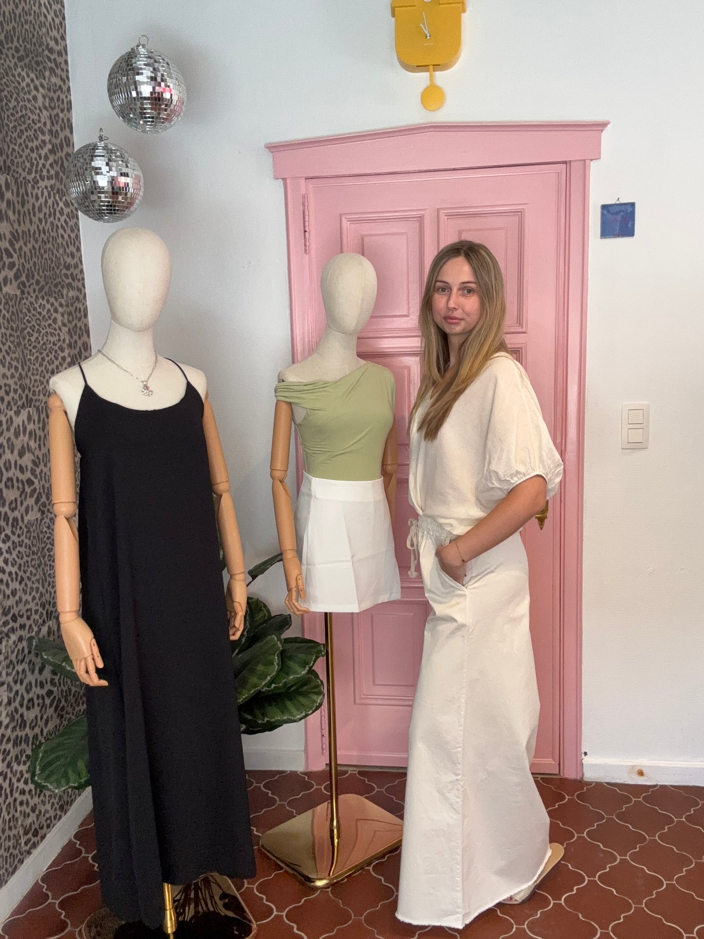Julia's beige pants