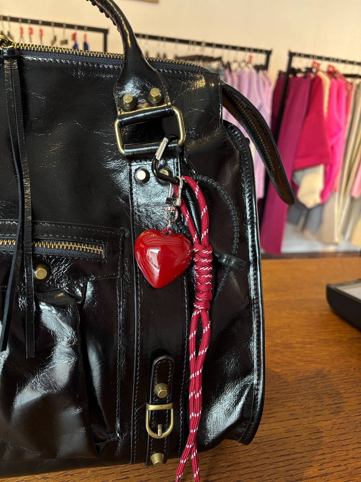 Juliette's bagcharm hartje - bordeaux