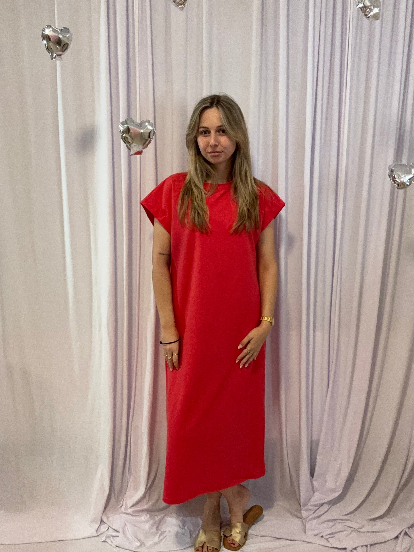 Julia’s t-shirt dress rood