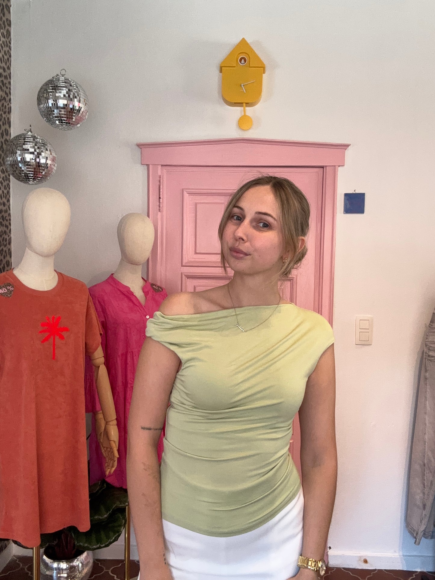 Julia's off shoulder summer