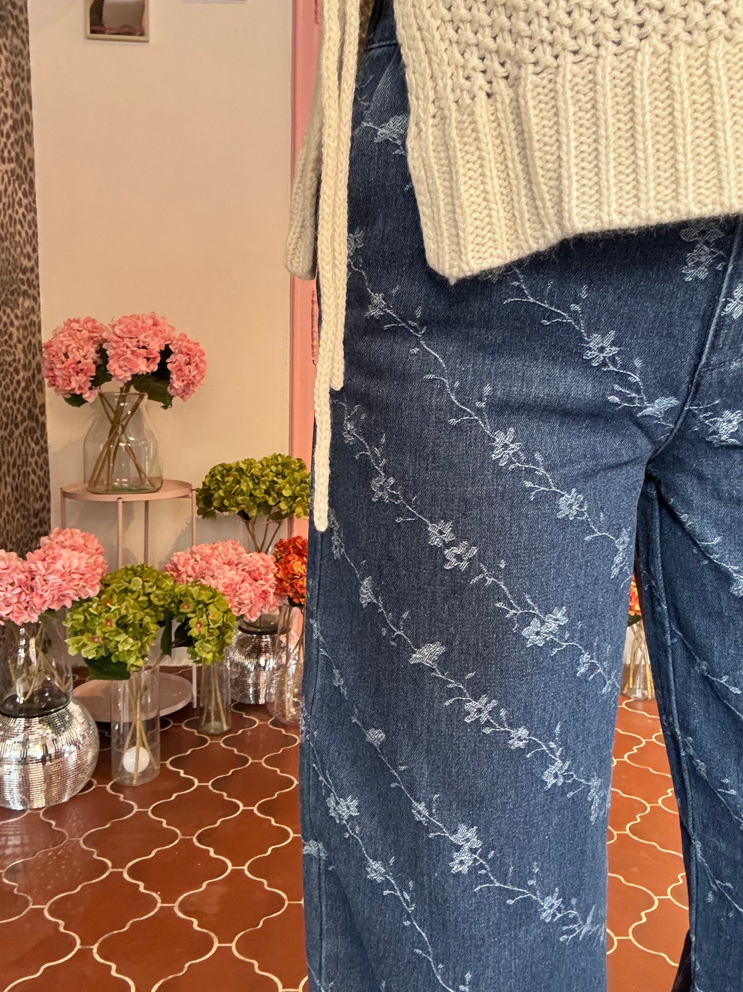 B.young - wide jeans met bloemen