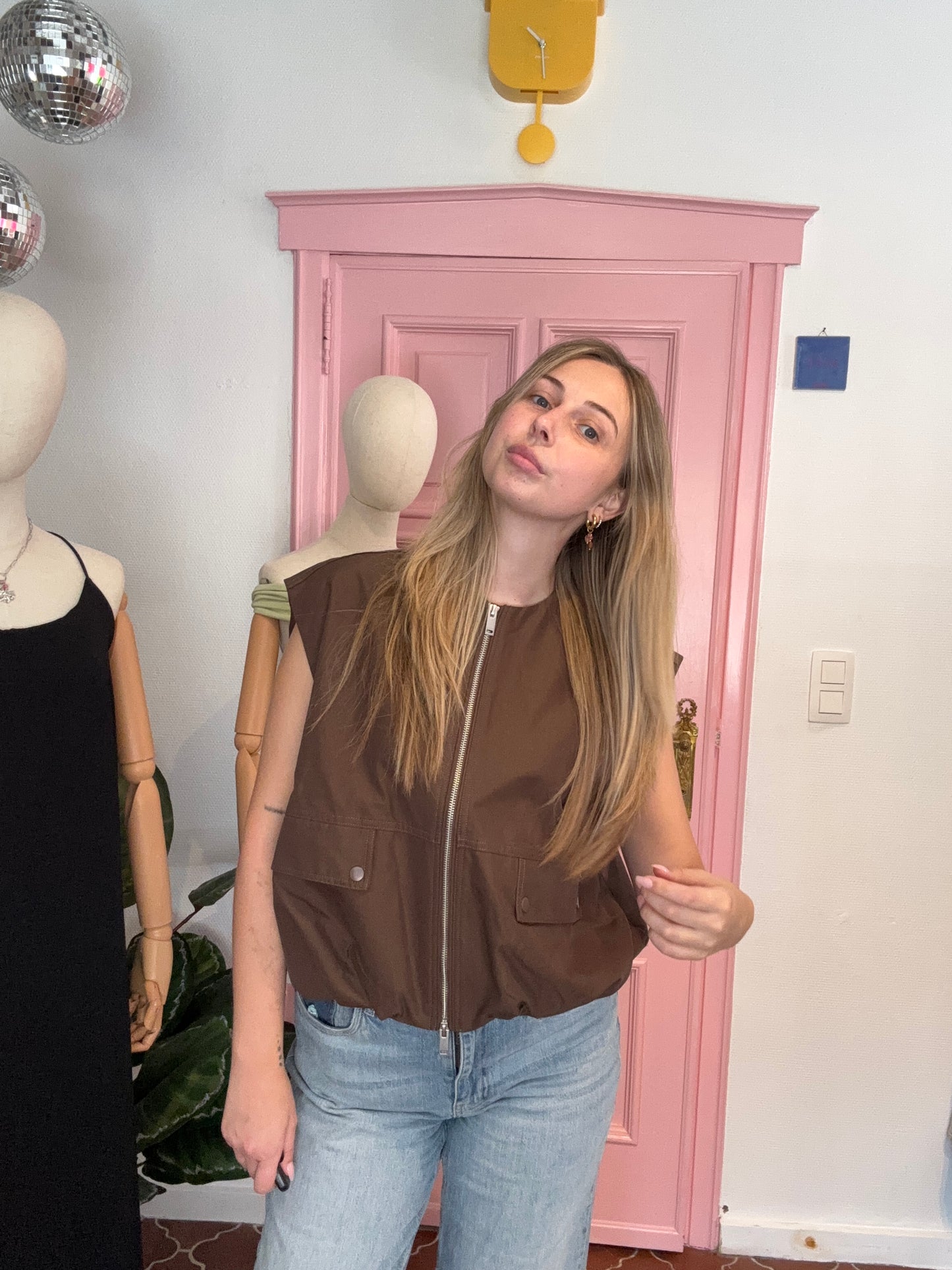 Julia's gilet brown