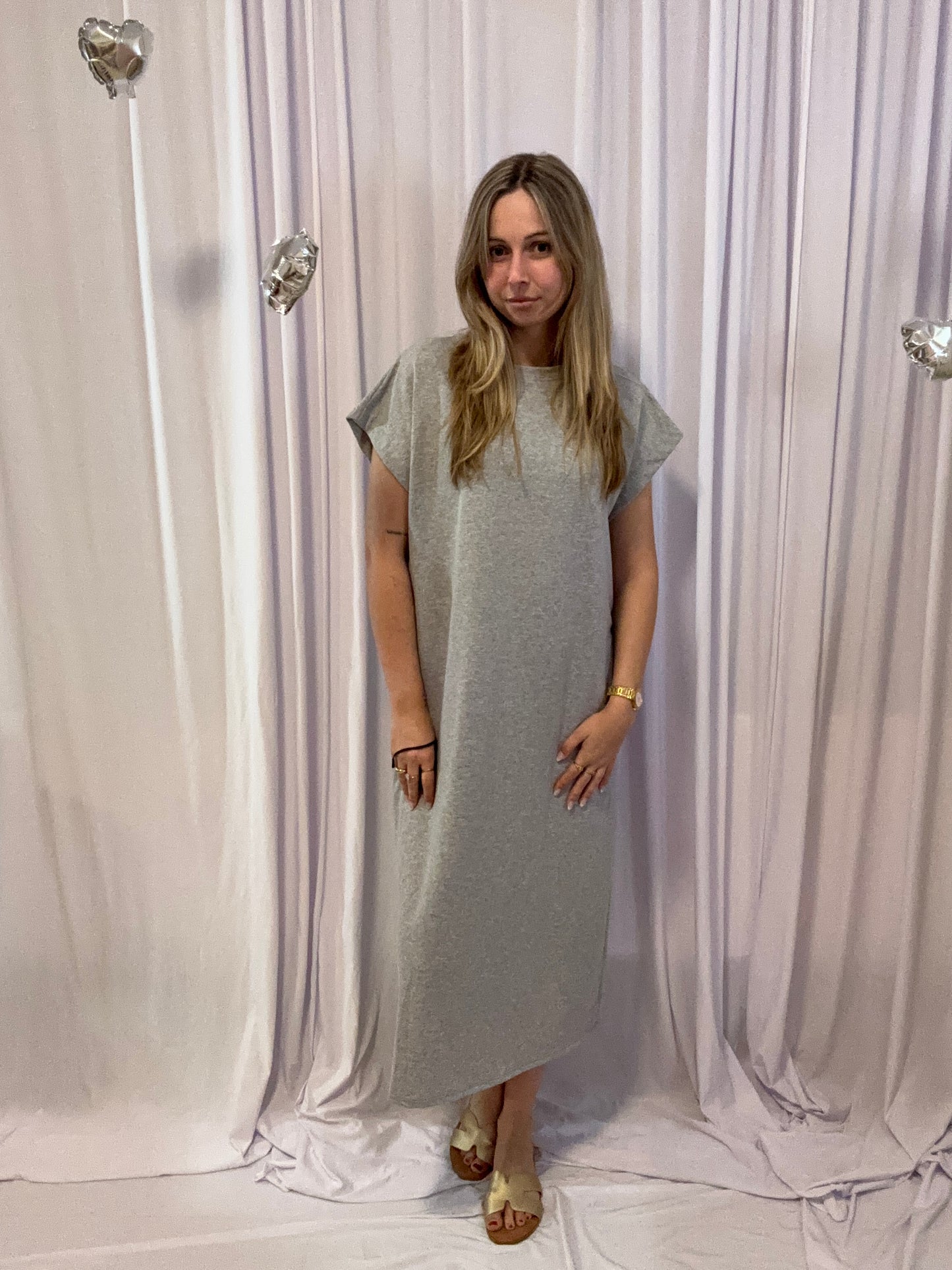 Julia’s t-shirt dress grijs