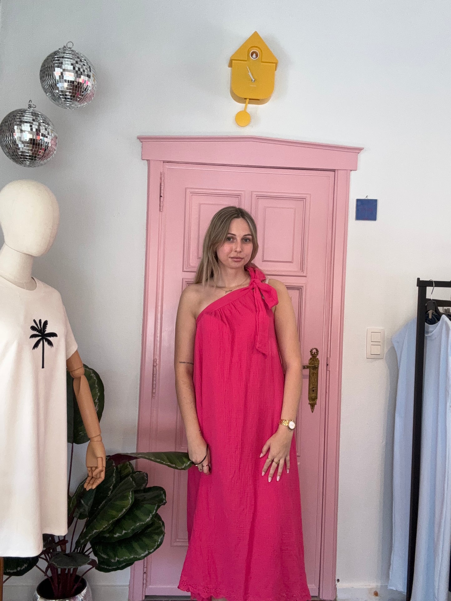Julia’s off shoulder dress roos