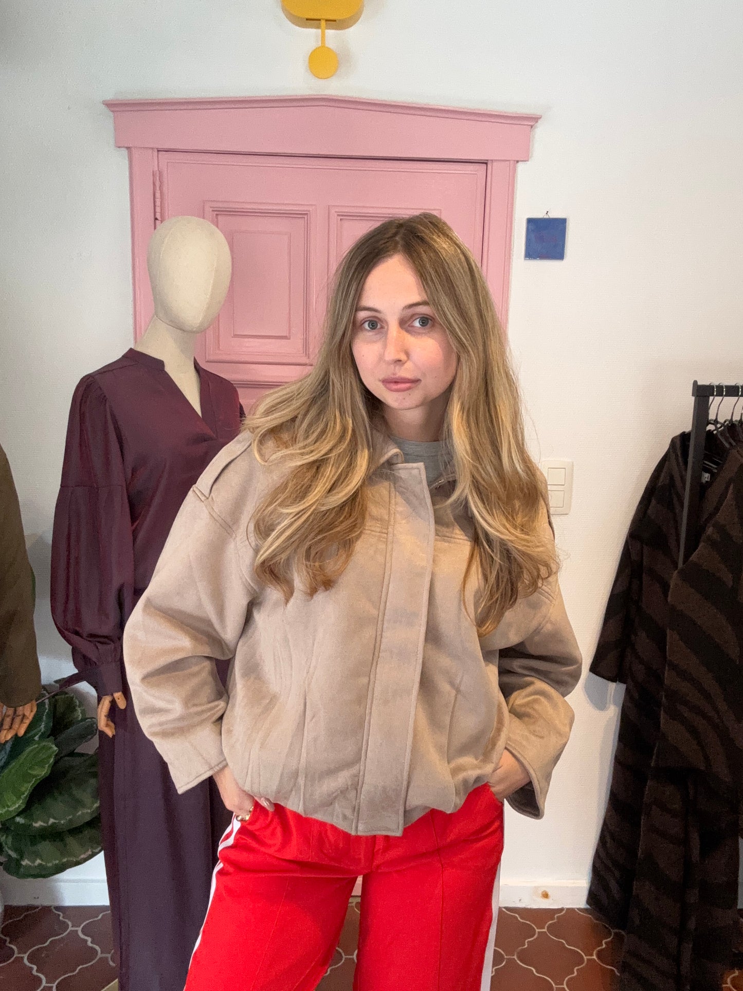 Juliette's bomber jacket suède beige