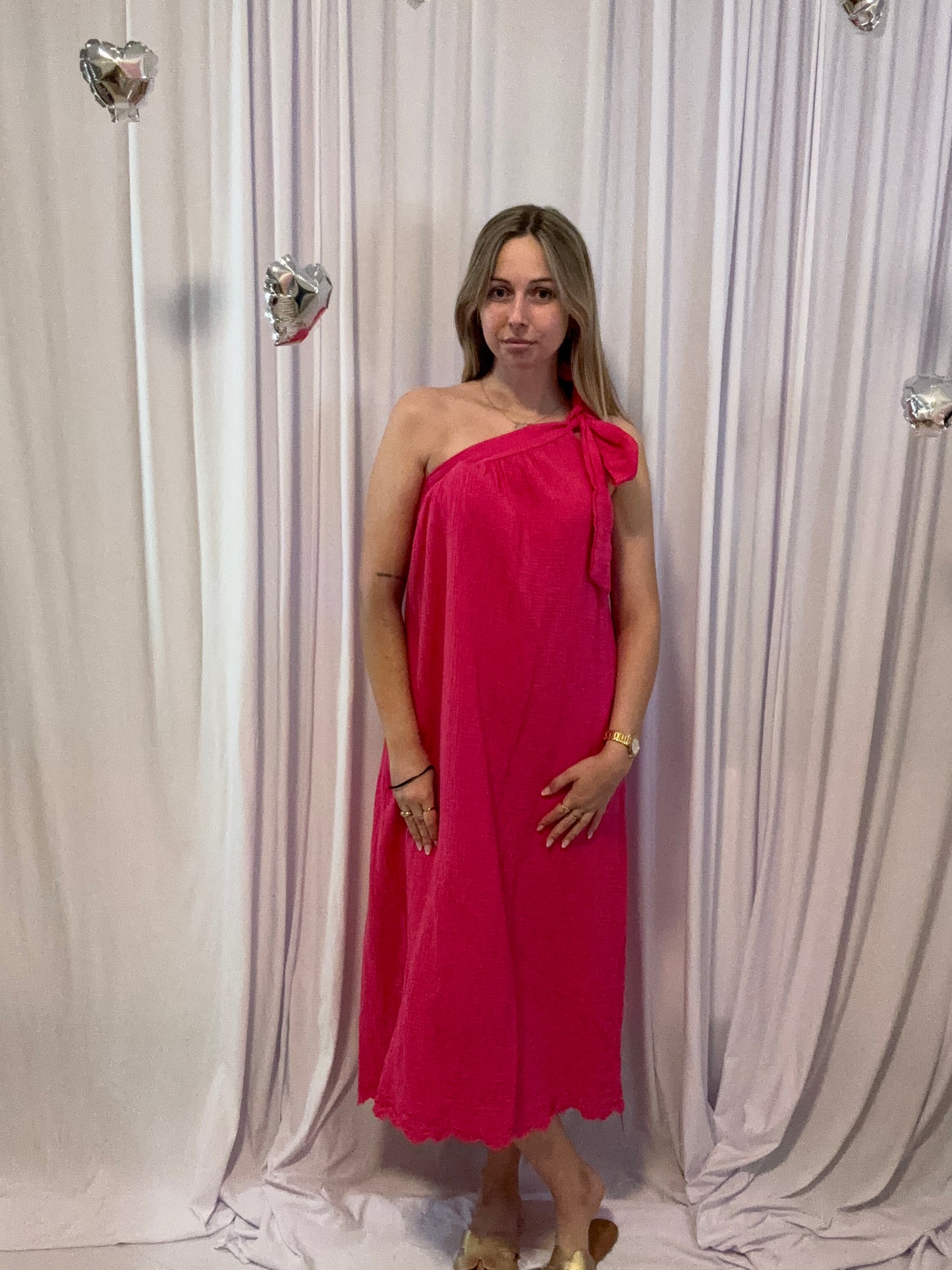 Julia’s off shoulder dress roos