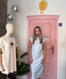 Julia’s t-shirt dress licht blauw