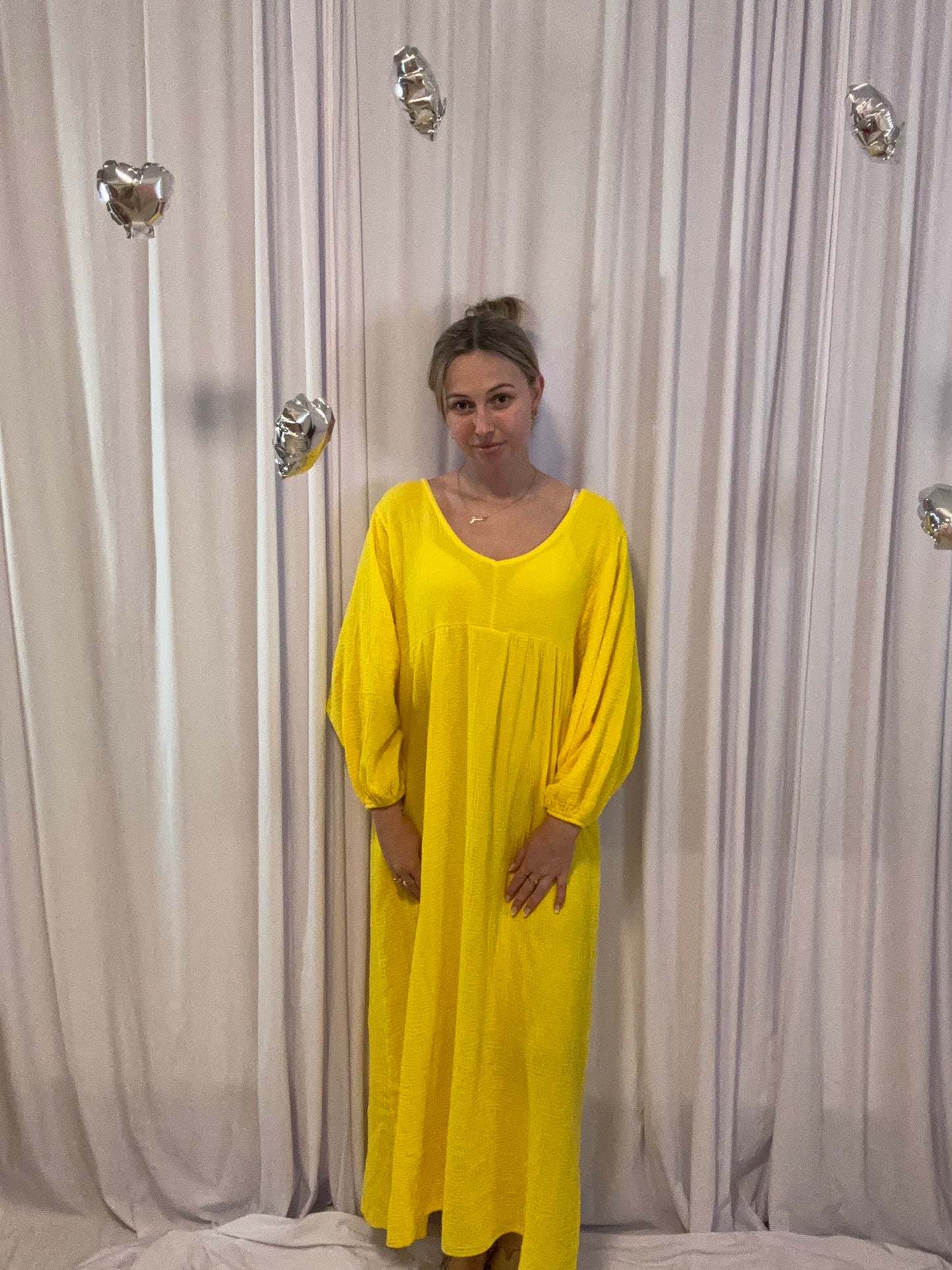 Julia's tetra dress geel
