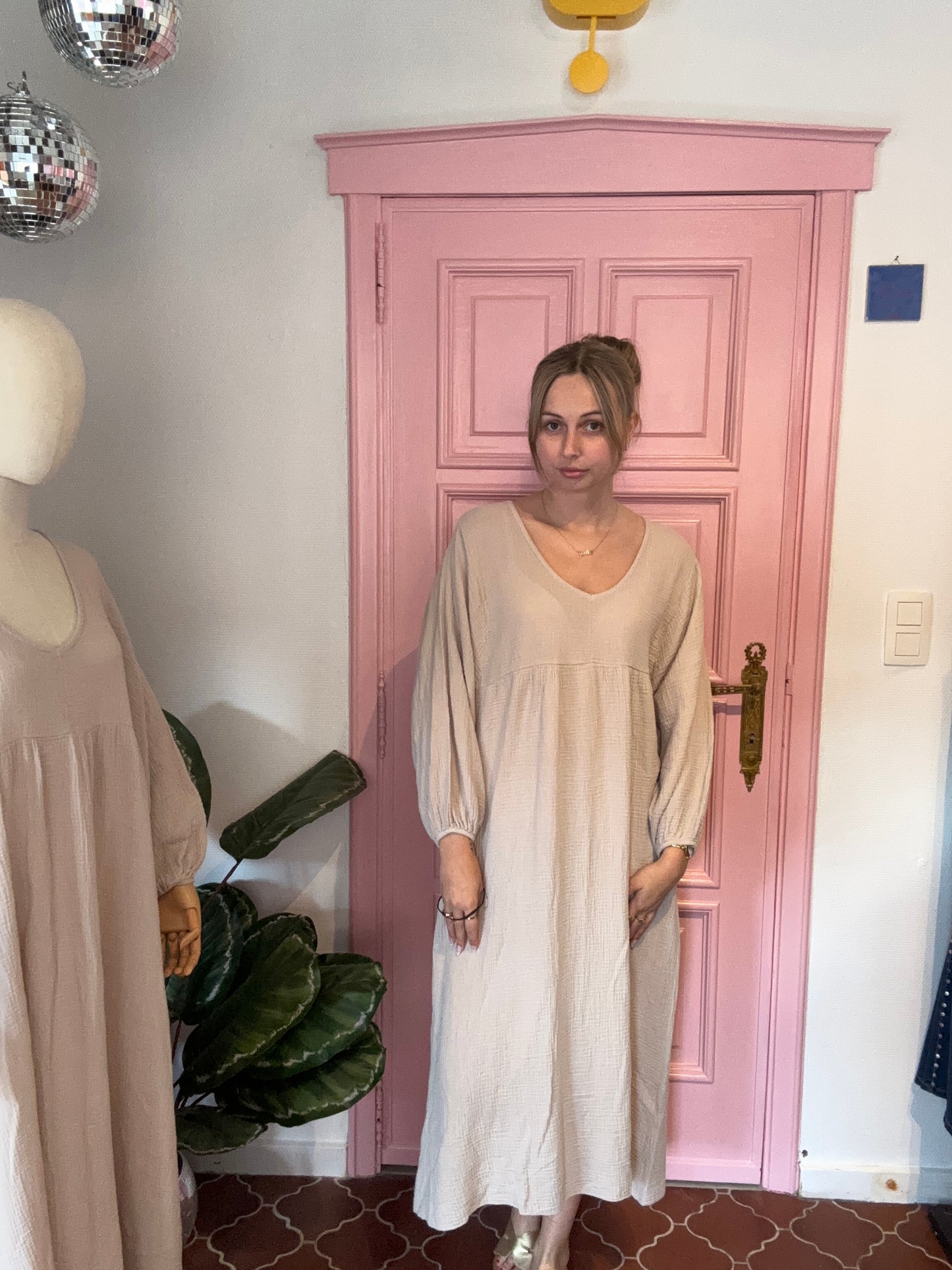 Julia's tetra dress  beige