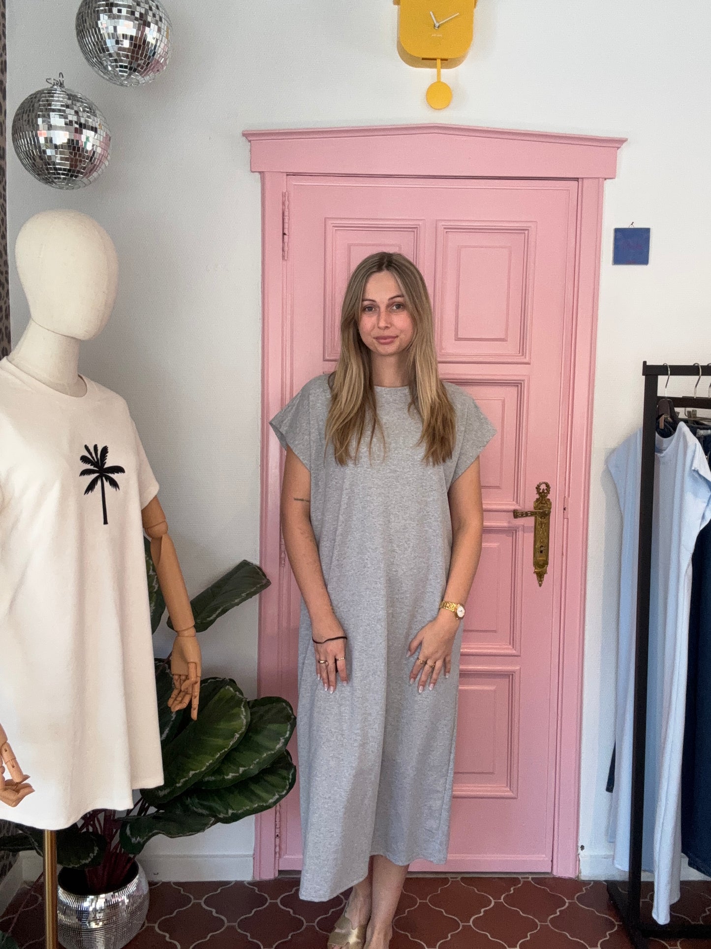 Julia’s t-shirt dress grijs